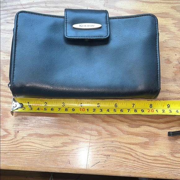 Black Vegan Wallet Crossbody Convertible Bag - Picture 9 of 10